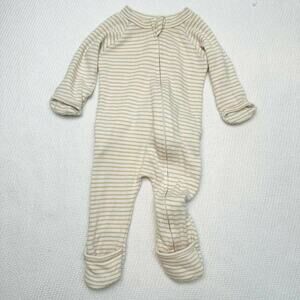 Goumi Sleeper